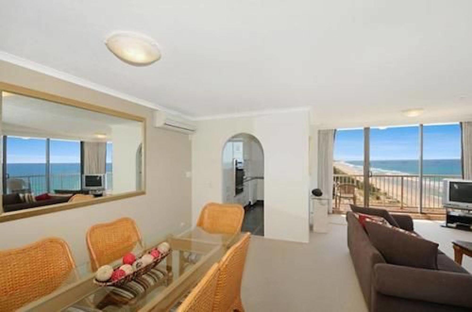 Boulevard Towers On Broadbeach Χρυσή Ακτή Εξωτερικό φωτογραφία